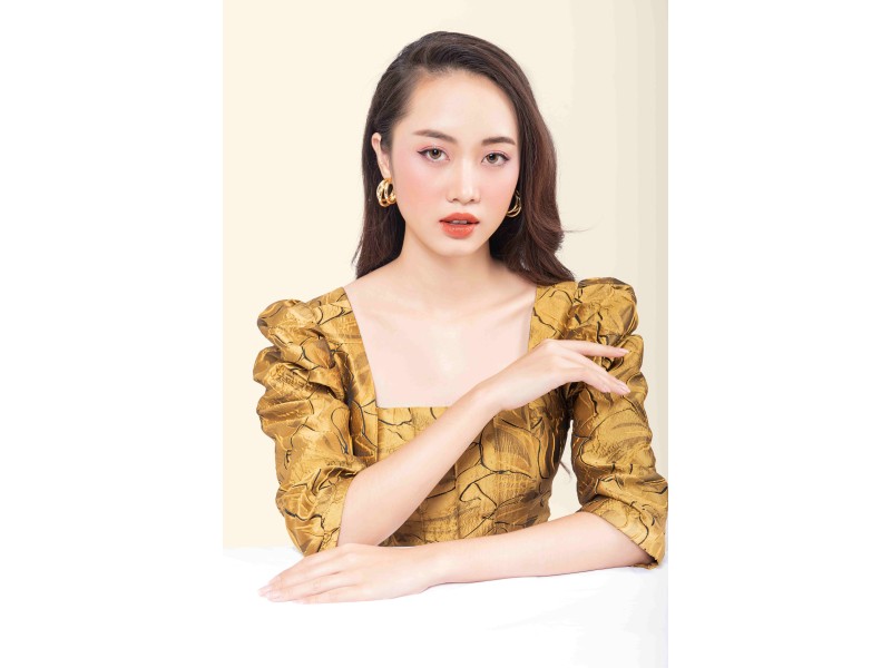 SEED Monthly Color | Gold & Brown